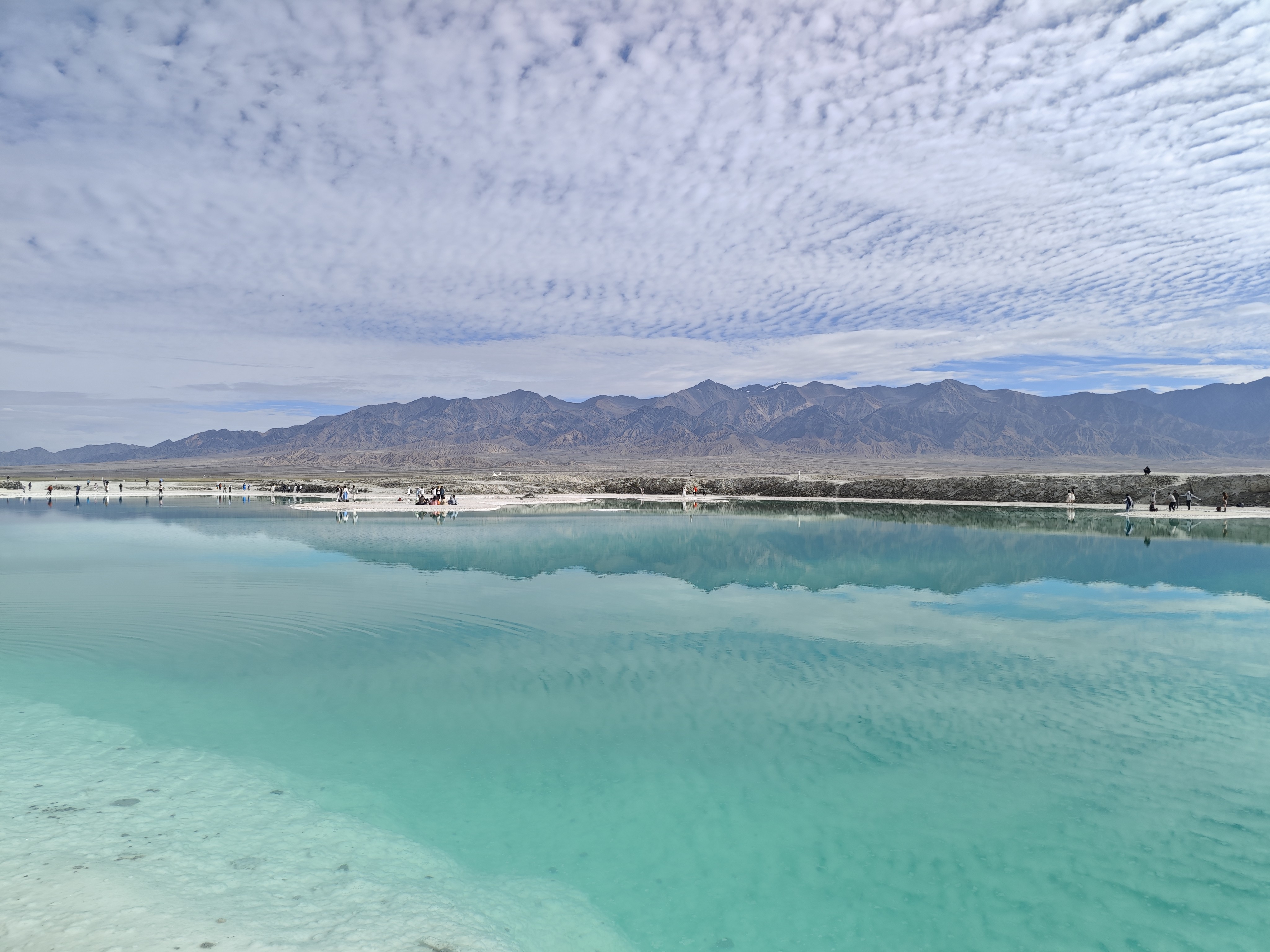 敦煌逐西租車公司：租班車費(fèi)用記什么科目?