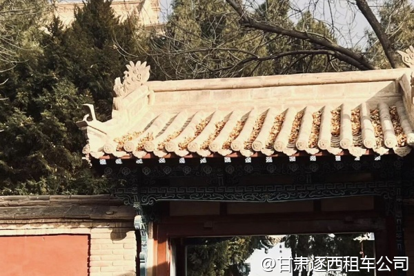 想找會講英語的司機兼導(dǎo)游，有沒有推薦的？  