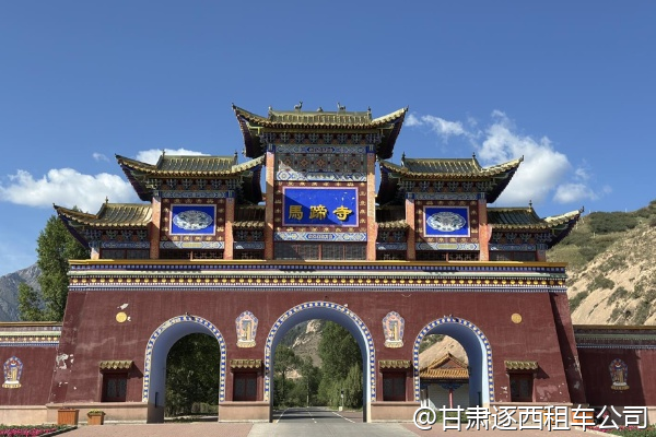 想租越野車穿越巴丹吉林沙漠，需要什么特殊準(zhǔn)備？  