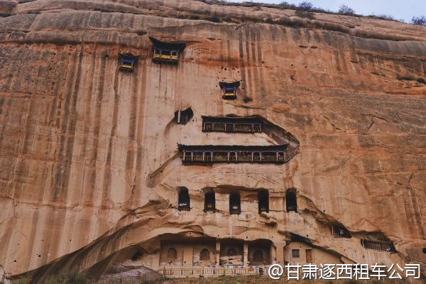 想租一輛考斯特，車內(nèi)能播放甘肅旅游宣傳片嗎？  