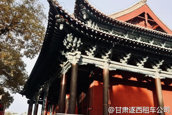 從嘉峪關(guān)包車到黑山巖畫，需要徒步多久？  